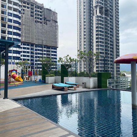 Reizz Residence By Leo Suites Kuala Lumpur Luaran gambar
