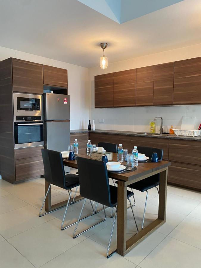 Reizz Residence By Leo Suites Kuala Lumpur Luaran gambar