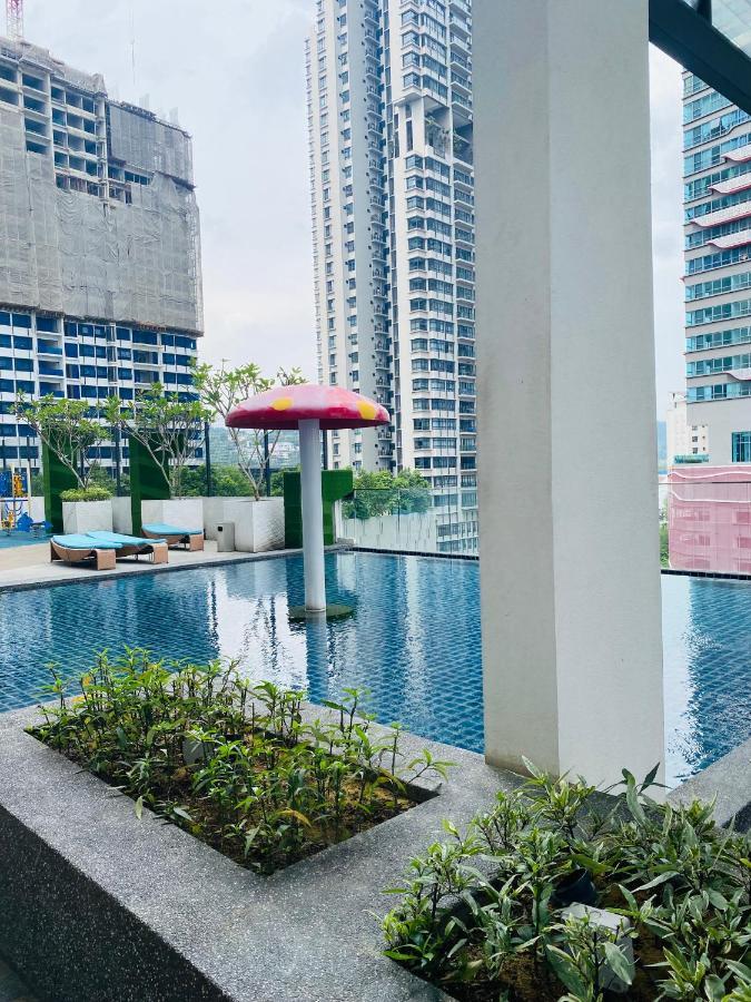 Reizz Residence By Leo Suites Kuala Lumpur Luaran gambar