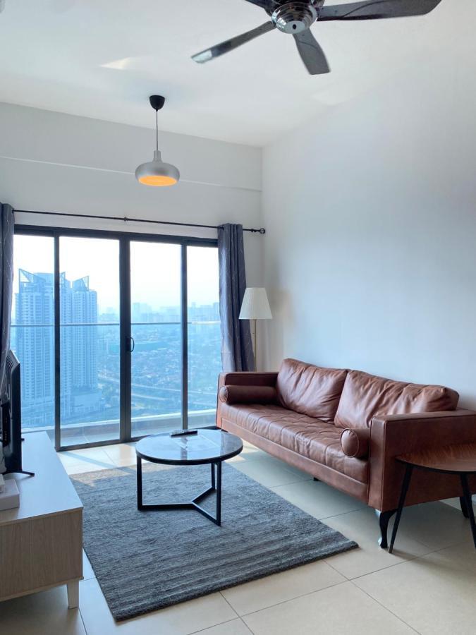 Reizz Residence By Leo Suites Kuala Lumpur Luaran gambar