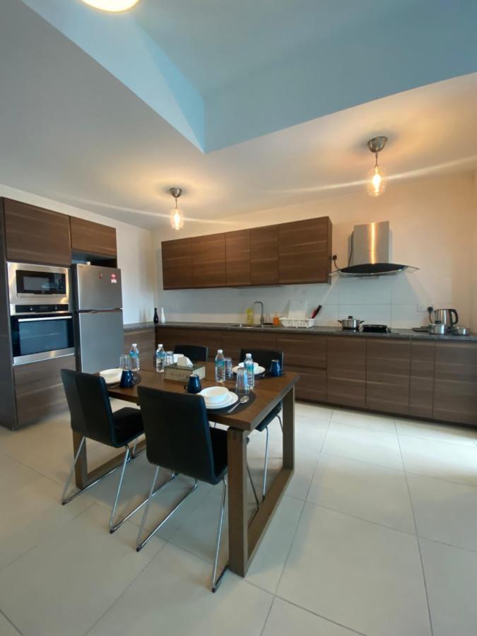 Reizz Residence By Leo Suites Kuala Lumpur Luaran gambar