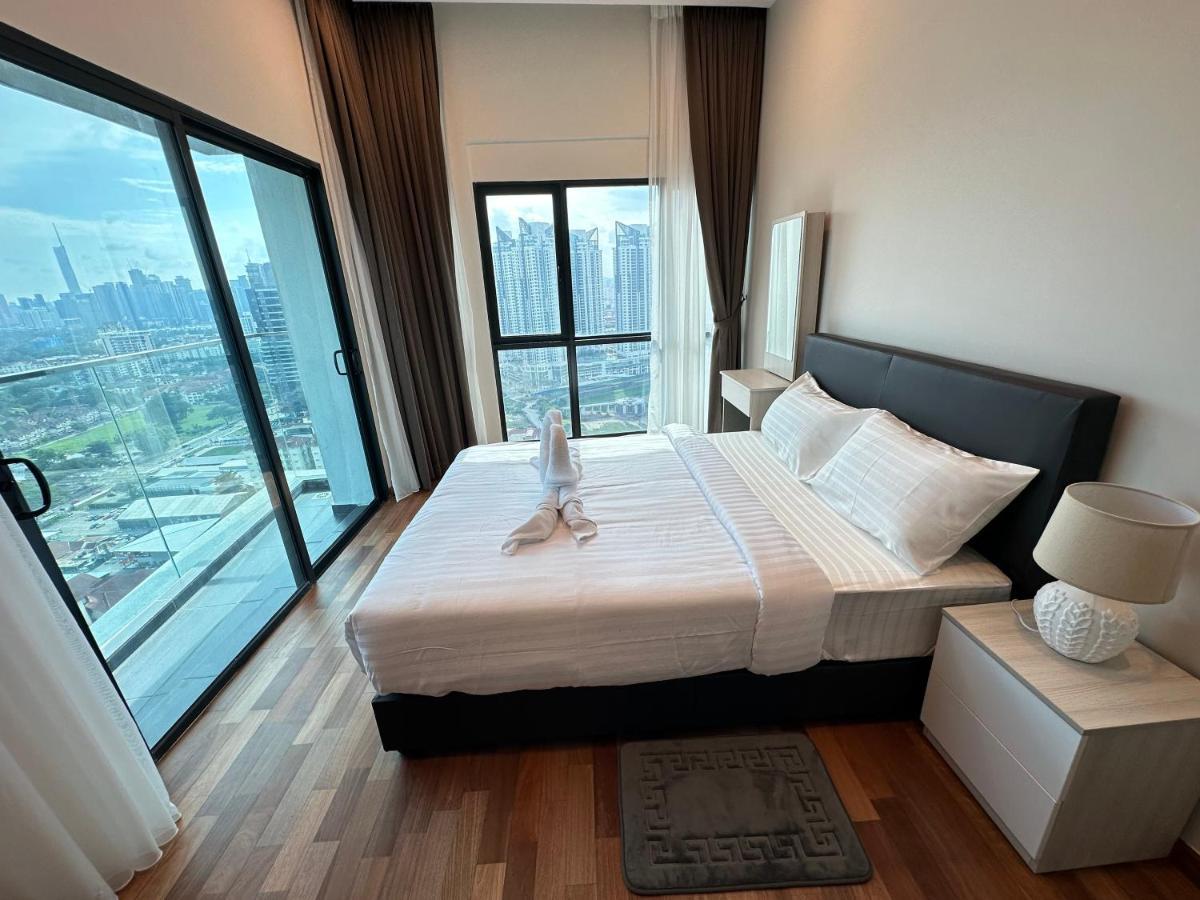 Reizz Residence By Leo Suites Kuala Lumpur Luaran gambar
